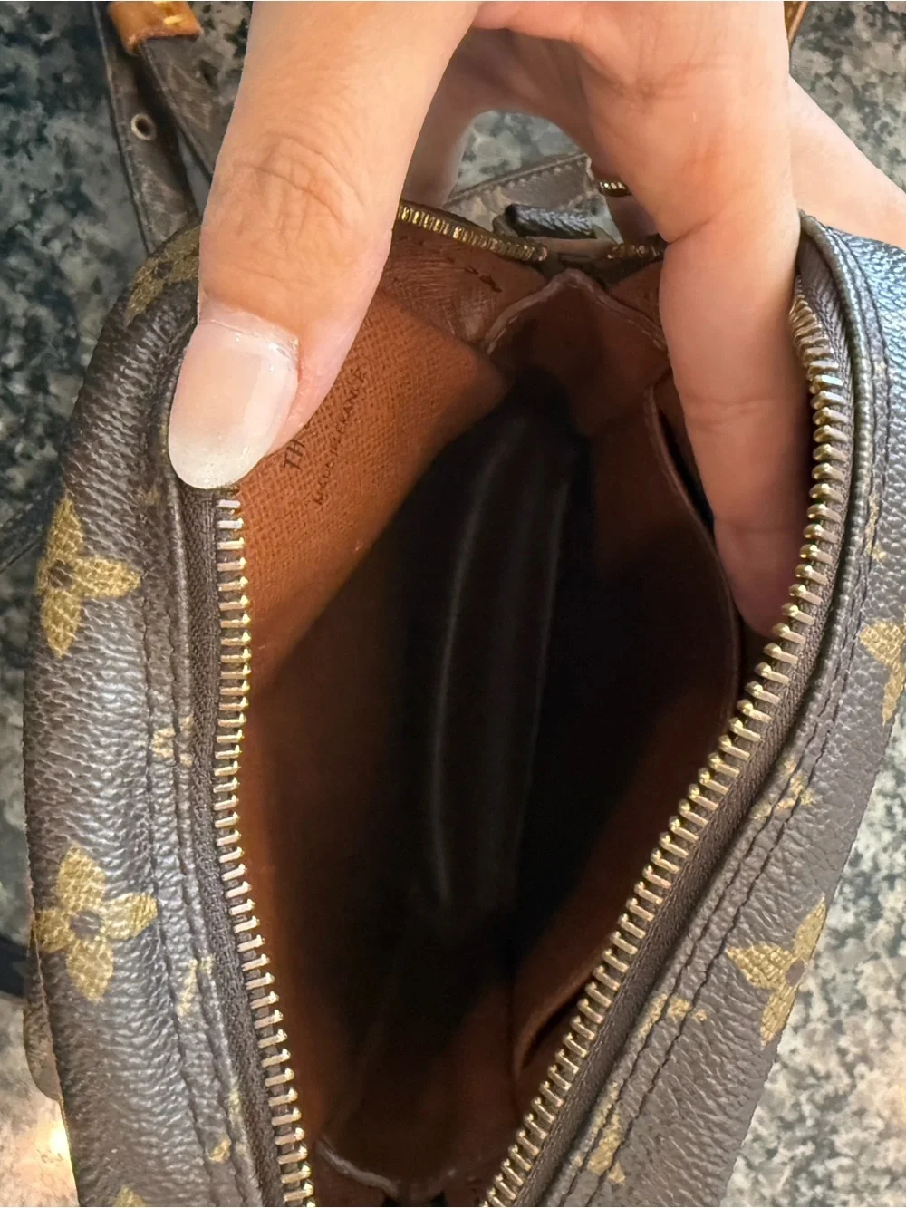 Louis Vuitton Monogram Canvas Brown Tan Messenger Crossbody